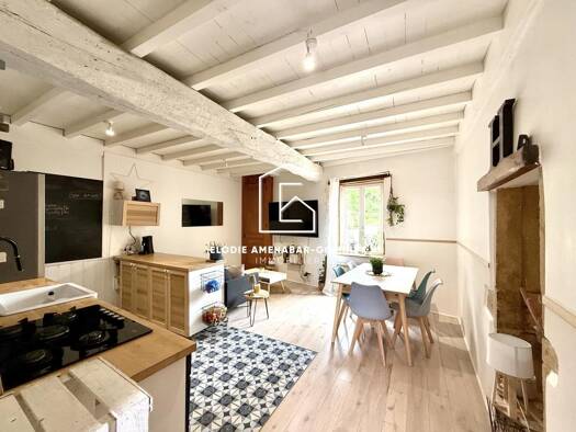 Maison de ville à vendre 315 000 € 4 pièces 3 chambres 80 m² 108 m² de terrain Montanay 69250