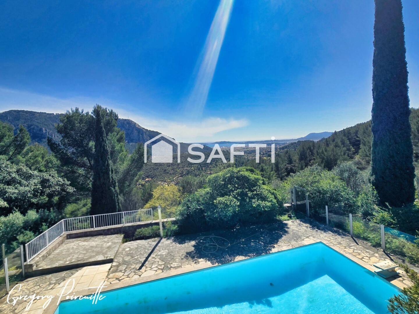 Maison à vendre, 265m², LE REVEST LES EAUX
