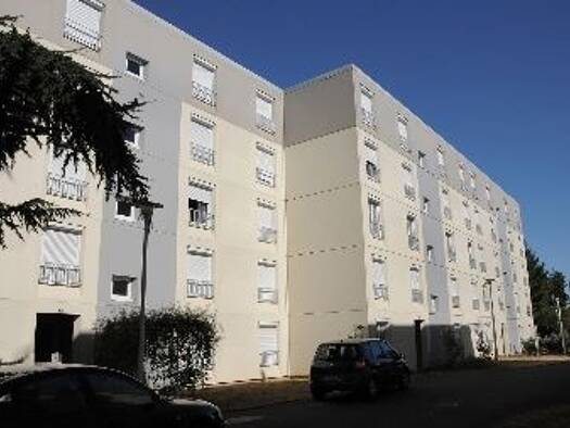 Appartement à louer 542 € 5 pièces 4 chambres 79 m² 1er étage Bel Air Issoudun 36100