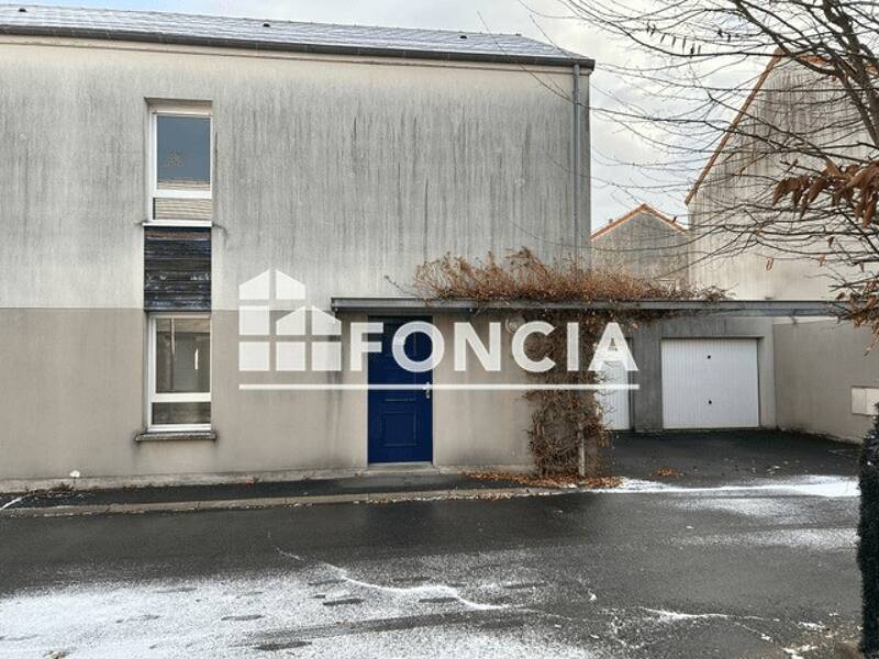 Maison à louer, 91m², LA CHAPELLE SAINT MESMIN