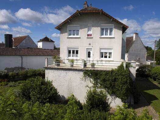 Maison à vendre 189 000 € 5 pièces 4 chambres 119 m² 630 m² de terrain Verdun-sur-le-Doubs 71350