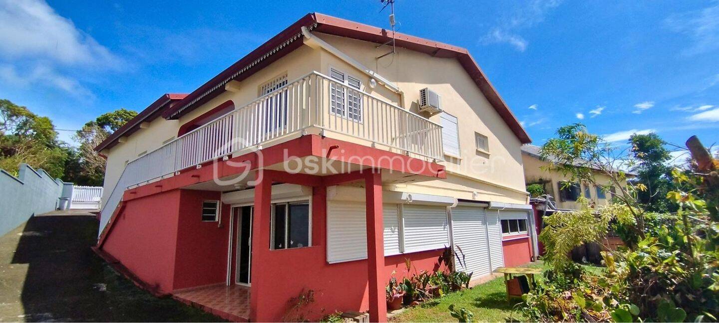 Maison à vendre, 355m², SAINTE SUZANNE