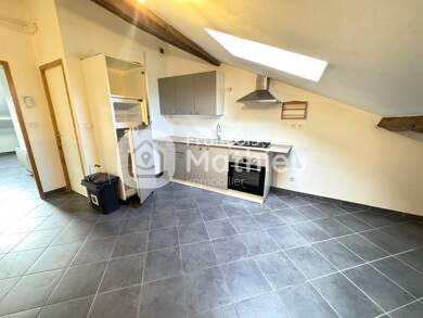 Appartement à louer 560 € 2 pièces 1 chambre 24 m² RDC Chatillon sur Chalaronne 01400