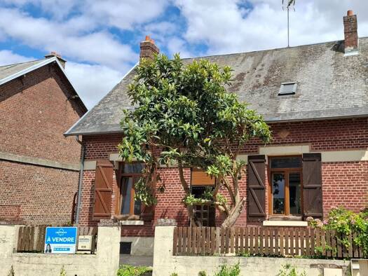 Maison à vendre 115 500 € 6 pièces 4 chambres 104 m² 1 083 m² de terrain Étreillers 02590