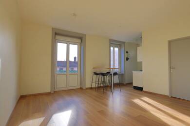 Appartement à louer 799 € 2 pièces 1 chambre 45 m² Étage 2/3 Tassin la Demi Lune 69160