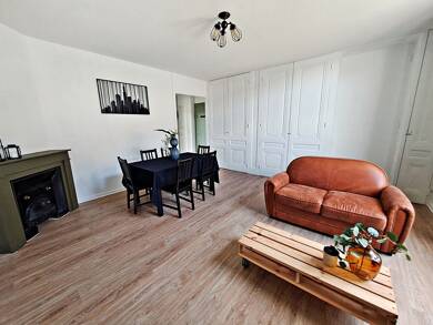Appartement à louer 1 090 € 3 pièces 2 chambres 70 m² Étage 1/3 Zone Habitat Diffus Chaponost 69630