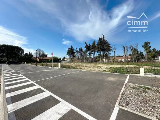 Terrain à vendre 199 000 € 603 m² de terrain Cheval-Blanc 84460