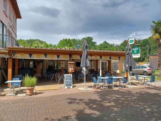 Restaurant à vendre Fonds de commerce 199 400 € 180 m² d'espace de restauration Cazaubon 32150