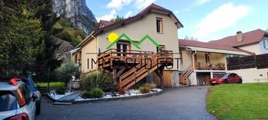Maison à vendre 379 000 € 4 pièces 3 chambres 175 m² 2 000 m² de terrain Saint-Marcel 73600