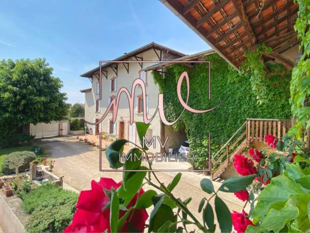 Maison à vendre 449 000 € 8 pièces 6 chambres 245 m² 1 075 m² de terrain Brézins 38590