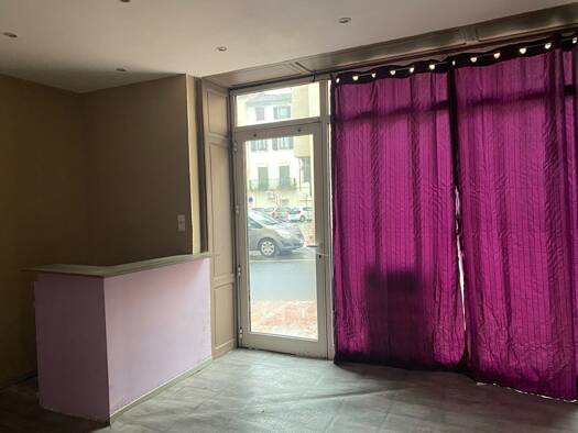 Local commercial à louer 350 € 20 m² de surface de vente Zone d'Activité Bedarieux 34600