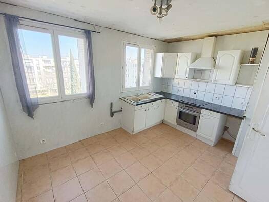 Appartement à vendre 148 000 € 3 pièces 2 chambres 60 m² Étage 4/4 Jonquières-Les Foulettes Martigues 13500