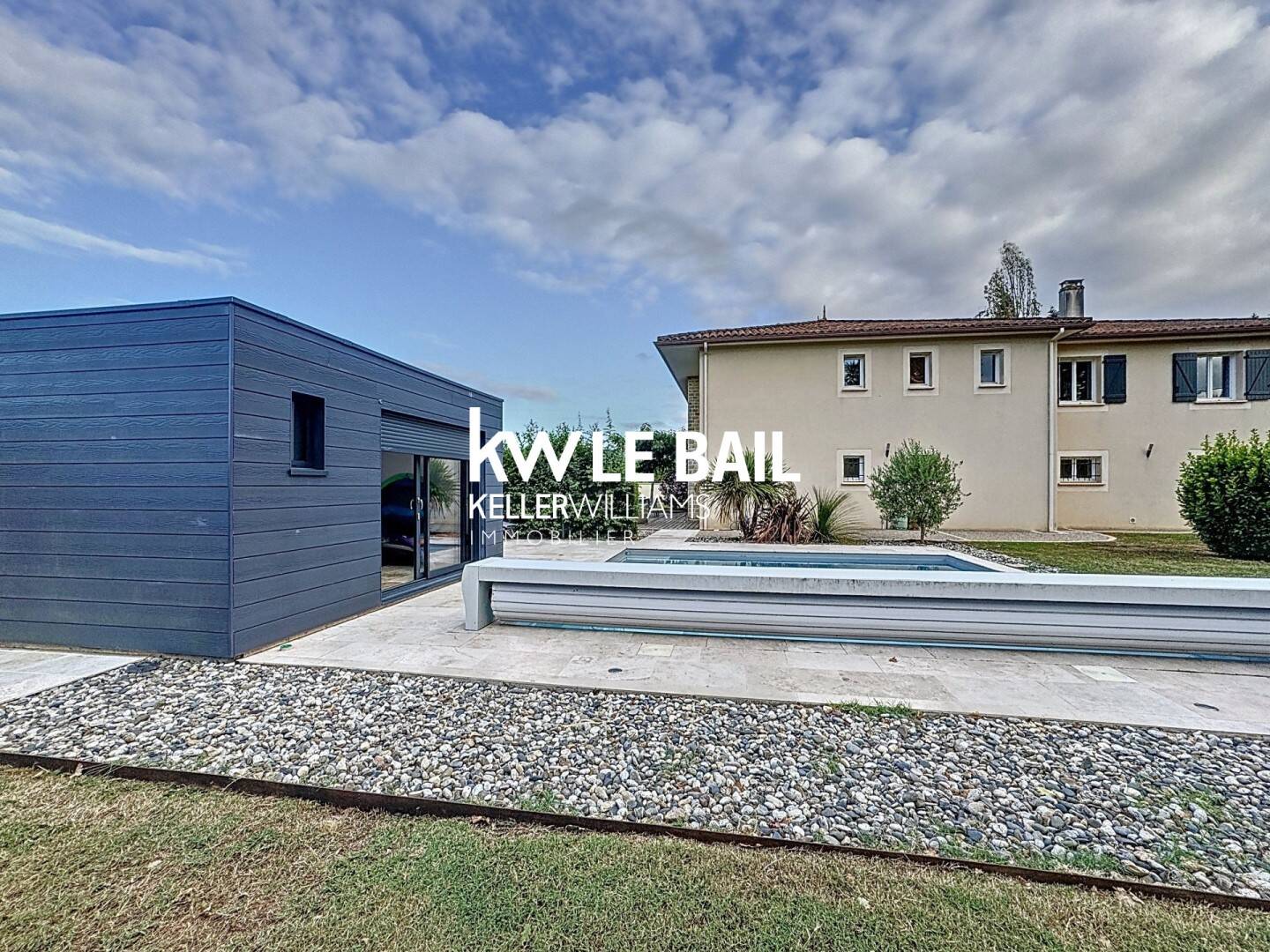 Maison à vendre, 220m², PUY L'EVEQUE