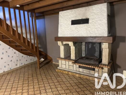 Maison à vendre 210 000 € 5 pièces 3 chambres 167,6 m² 639 m² de terrain Neuville 63160