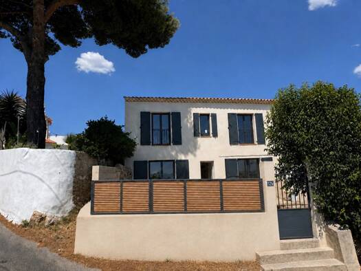 Maison à vendre 330 000 € 4 pièces 3 chambres 102 m² 340 m² de terrain Saint Mitre Marseille 13ème arrondissement 13013