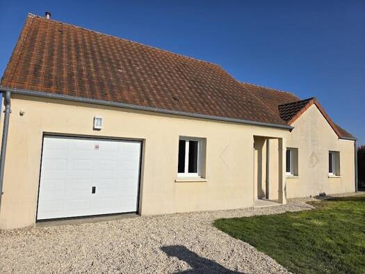 Maison de plain-pied à vendre 241 000 € 4 pièces 3 chambres 95 m² 1 300 m² de terrain Saint-Clair-sur-Epte 95770