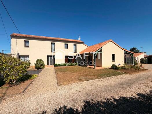 Maison à vendre 259 000 € 6 pièces 3 chambres 147 m² 2 235 m² de terrain Capucins-Garambeau-Grand Bournais Thouars 79100