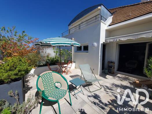 Appartement à vendre 395 000 € 3 pièces 2 chambres 83 m² Étage 3/4 Le Village Montigny-le-Bretonneux 78180