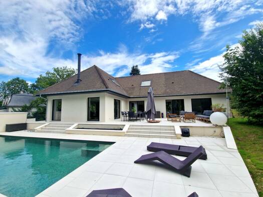 Maison à vendre 998 000 € 6 pièces 4 chambres 275 m² 2 050 m² de terrain Les Mesnuls 78490