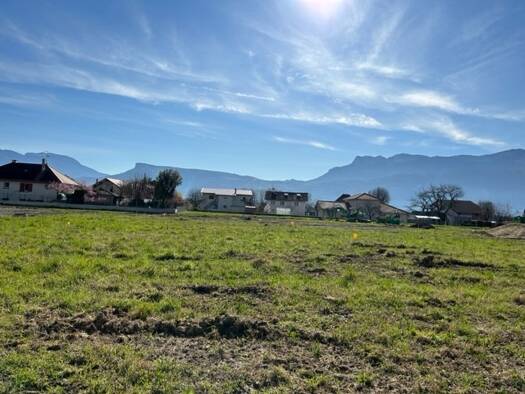 Terrain constructible viabilisé à vendre 71 500 € 241 m² de terrain Tullins Tullins 38210