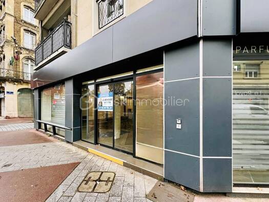 Local commercial à vendre 199 900 € 185 m² de surface de vente Parc Saint Cyr Elbeuf 76500