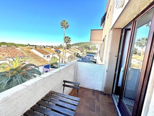 Appartement à vendre 121 000 € 1 pièce 27 m² Étage 2/3 Les Métairies Sète 34200