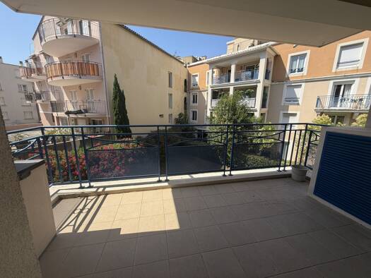 Appartement à vendre 450 000 € 3 pièces 2 chambres 67,5 m² 2ème étage Sainte-Maxime 83120
