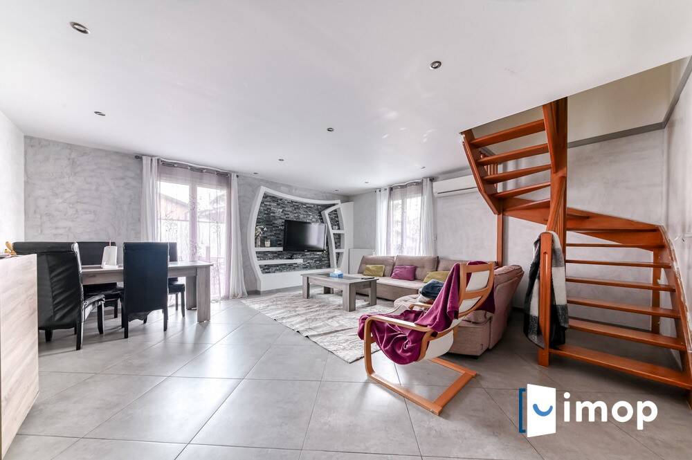 Maison à vendre, 110m², VENISSIEUX