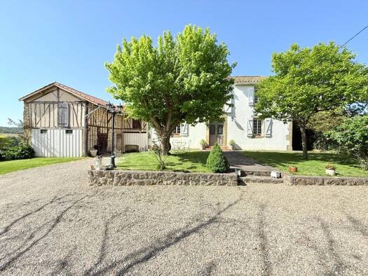 Maison à vendre 299 500 € 5 pièces 4 chambres 200 m² 9 515 m² de terrain Saint-Mont 32400