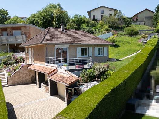Villa à vendre 254 500 € 4 pièces 2 chambres 68 m² 688 m² de terrain Ouest Thermal Châtel-Guyon 63140