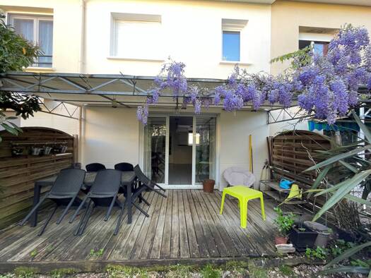 Maison à louer - Première occupation 1 120 € 3 pièces 2 chambres 72,25 m² 40 m² de terrain Centujean Bègles 33130