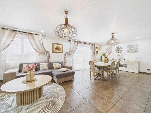 Maison de plain-pied à vendre 317 000 € 4 pièces 3 chambres 140 m² 814 m² de terrain Colombier 70000