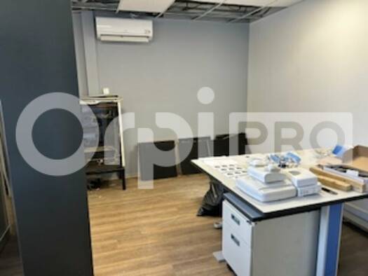 Espace bureau à louer 1 100 € 80 m² de bureaux divisible jusqu'à 80 m² Gleizé 69400