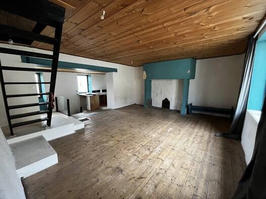 Maison à vendre 66 700 € 4 pièces 2 chambres 90 m² 20 m² de terrain Soturac 46700