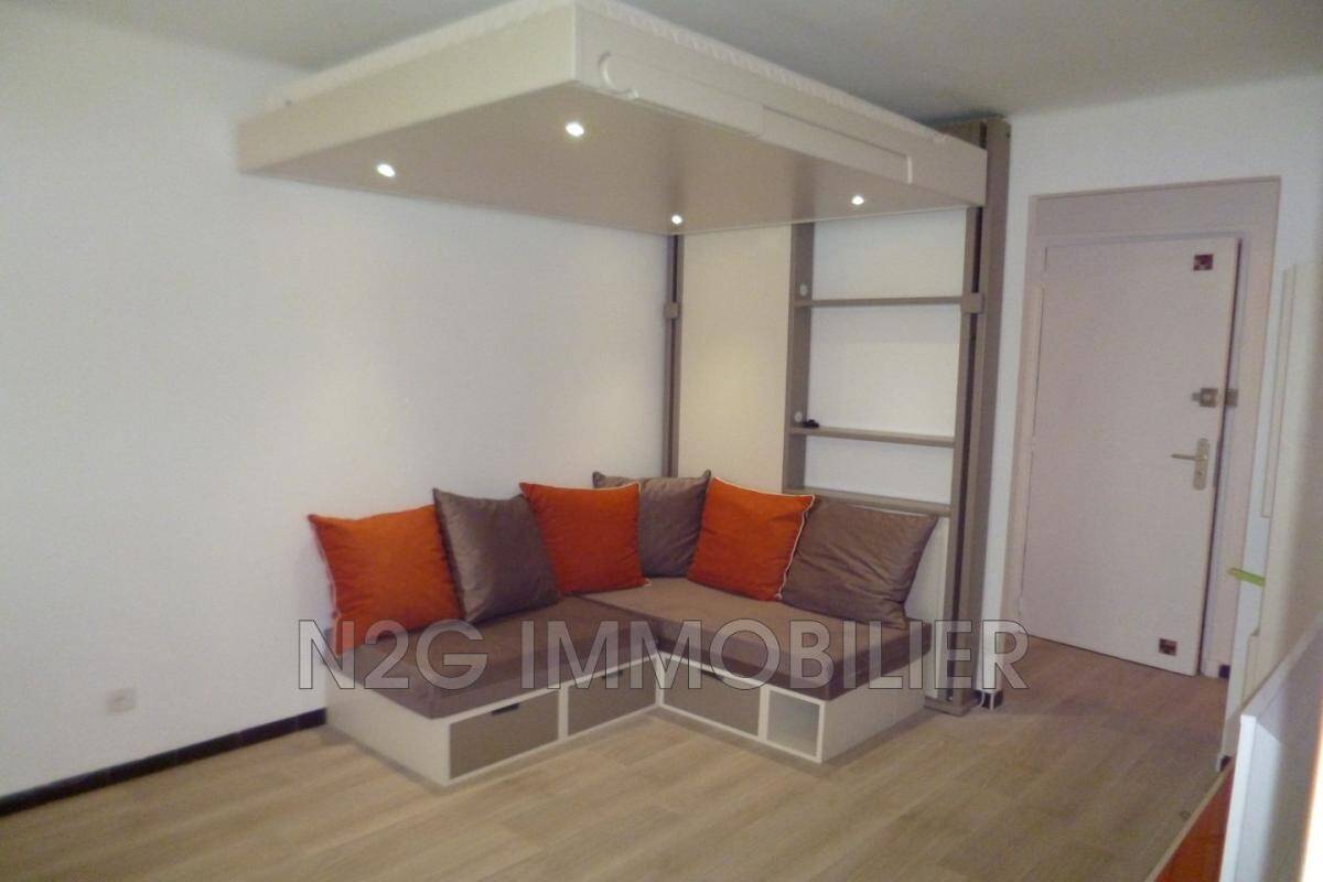 Maison à louer, 27m², CANNES