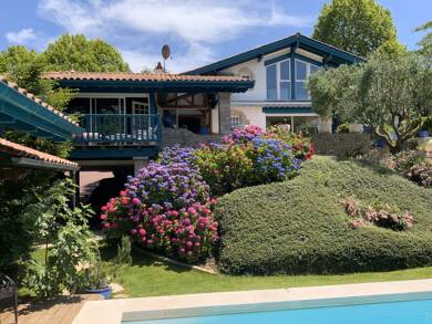 Maison à vendre 2 520 000 € 6 pièces 4 chambres 270 m² 2 450 m² de terrain Arcangues 64200