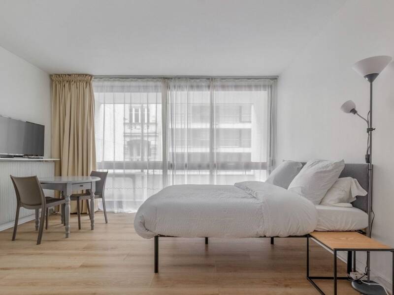 Maison à louer, 28m², PARIS 16E