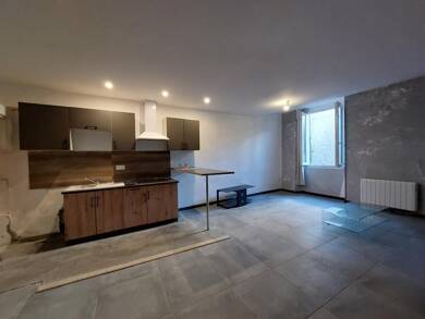 Appartement à vendre 89 480 € 2 pièces 1 chambre 45 m² 3 étages Aups 83630