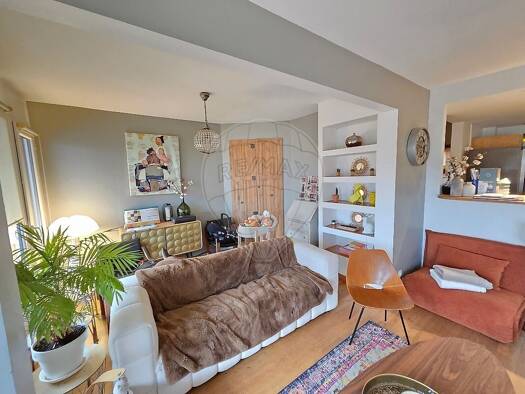 Appartement à louer 885 € 3 pièces 2 chambres 68 m² 4ème étage Villefranche-sur-Saône 69400