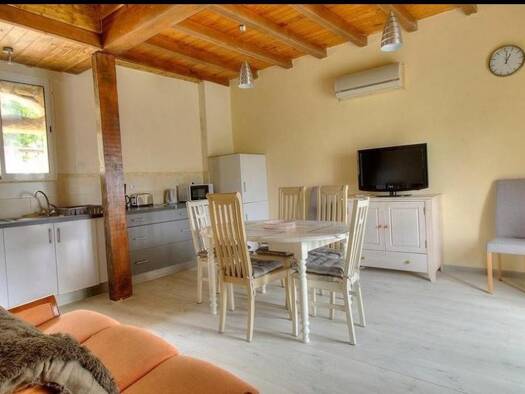 Appartement à louer 1 050 € 4 pièces 3 chambres 75 m² RDC Gleizé 69400