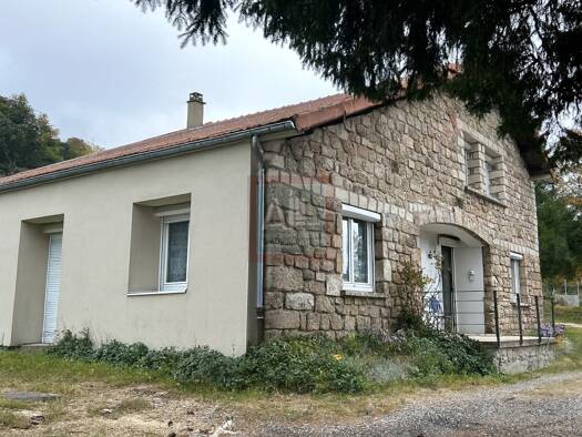 Maison à vendre 230 000 € 5 pièces 4 chambres 102,7 m² 1 824 m² de terrain Lanarce 07660