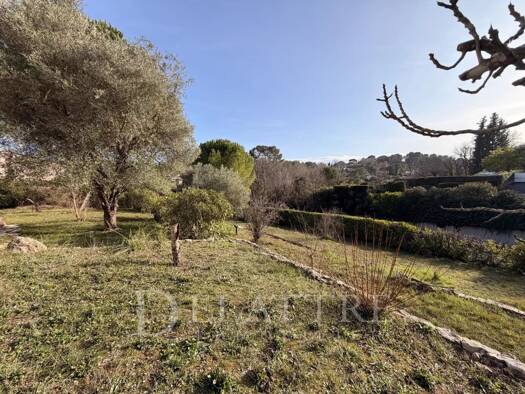 Maison de plain-pied à vendre 850 000 € 5 pièces 4 chambres 133 m² Ecarts Sud Valbonne 06560