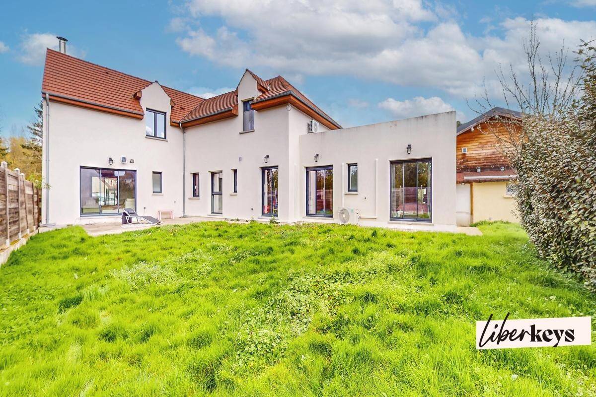 Maison à vendre, 335m², SAINT LEGER EN YVELINES