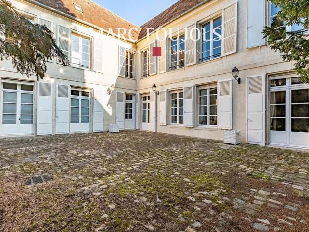 Hôtel particulier à vendre 1 690 000 € 10 pièces 7 chambres 488 m² 1 140 m² de terrain Avenues Compiègne 60200