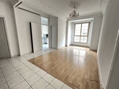 Appartement à louer 1 500 € 4 pièces 3 chambres 79 m² 3ème étage Nice 06000