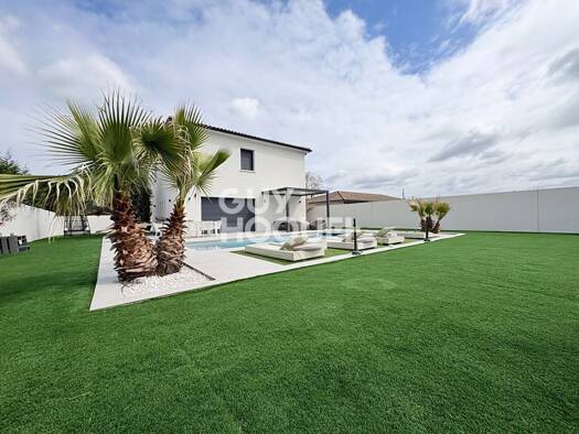Maison à vendre 494 000 € 5 pièces 3 chambres 123 m² 700 m² de terrain Cadaujac 33140
