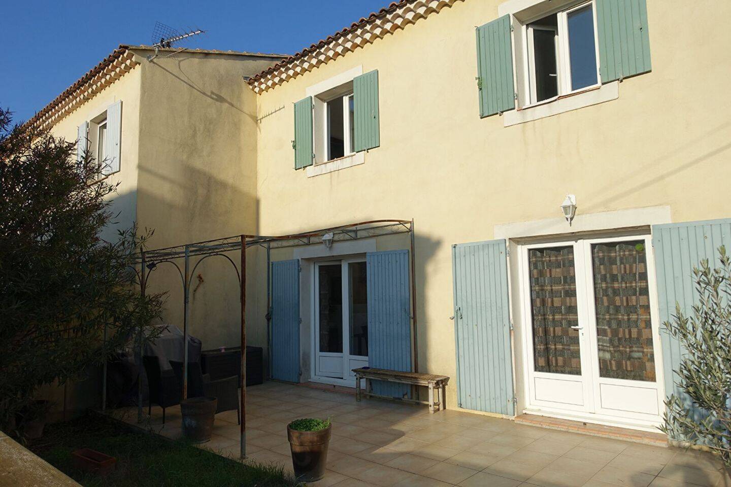 Maison à vendre, 95m², ENTRAIGUES SUR LA SORGUE