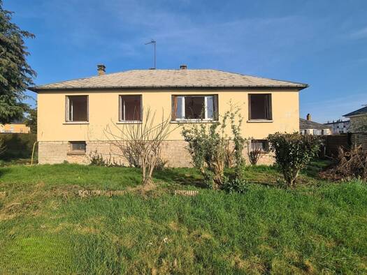 Maison de plain-pied à vendre 137 800 € 5 pièces 4 chambres 90 m² 780 m² de terrain Étrépagny 27150