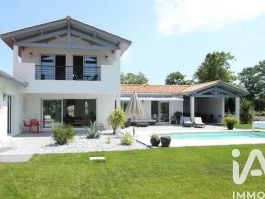 Terrain constructible à vendre 536 000 € 844 m² de terrain Arcangues 64200