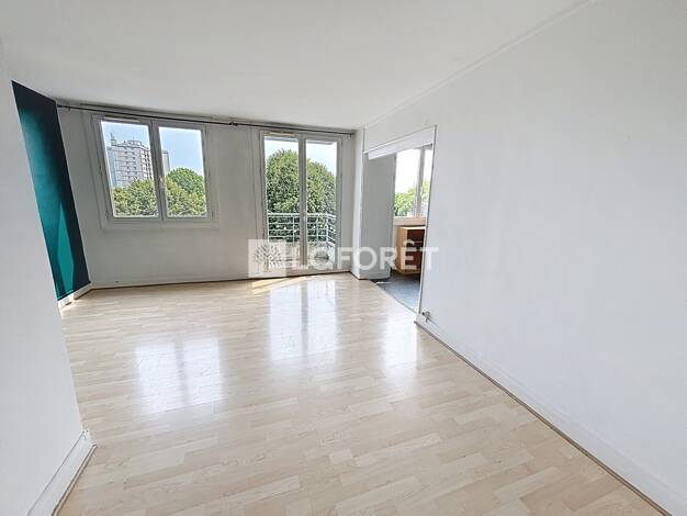 Appartement à vendre 245 000 € 3 pièces 2 chambres 66 m² Dernier étage, Étage 4/4 Les Lozaits Villejuif 94800